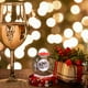 thumbnail image 5 of Luz Nocturna Navideña de Cristal con Usb, Adorno de Resina Rojo, Decoración Navideña | Luz Ambiental Cálida | Lámpara de Mesa para Dormitorio, Sala de Estar, Estudio | Regalo Festivo para El Hogar, 5 of 6