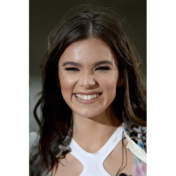 Hailee Steinfeld On Stage For Nbc Today Show Concert With Hailee Steinfeld Rockefeller Plaza New York Ny July 14