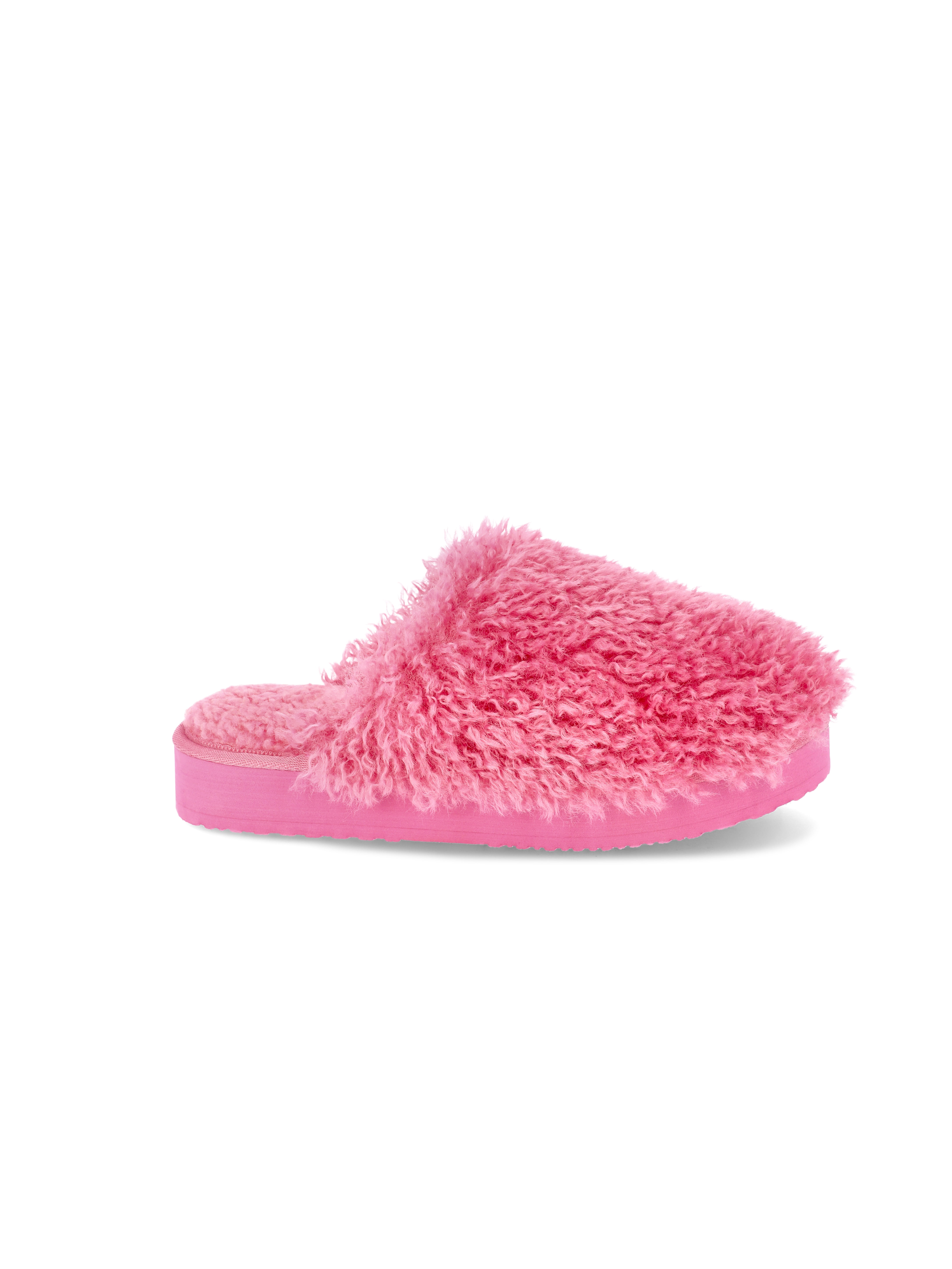 No Boundaries Women's Fuzzy Platform Slippers