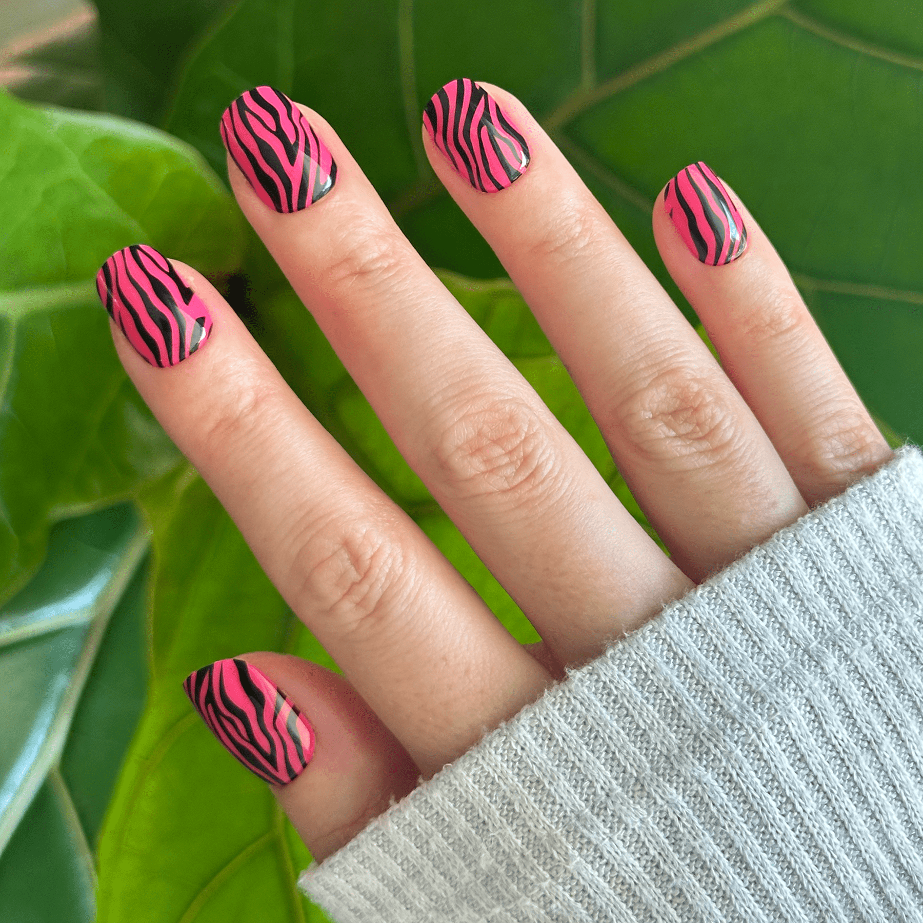 Olive & June Super Stick Mani Extra Short Squoval Press-On Tabs, Pink Zebra, 32 Pieces