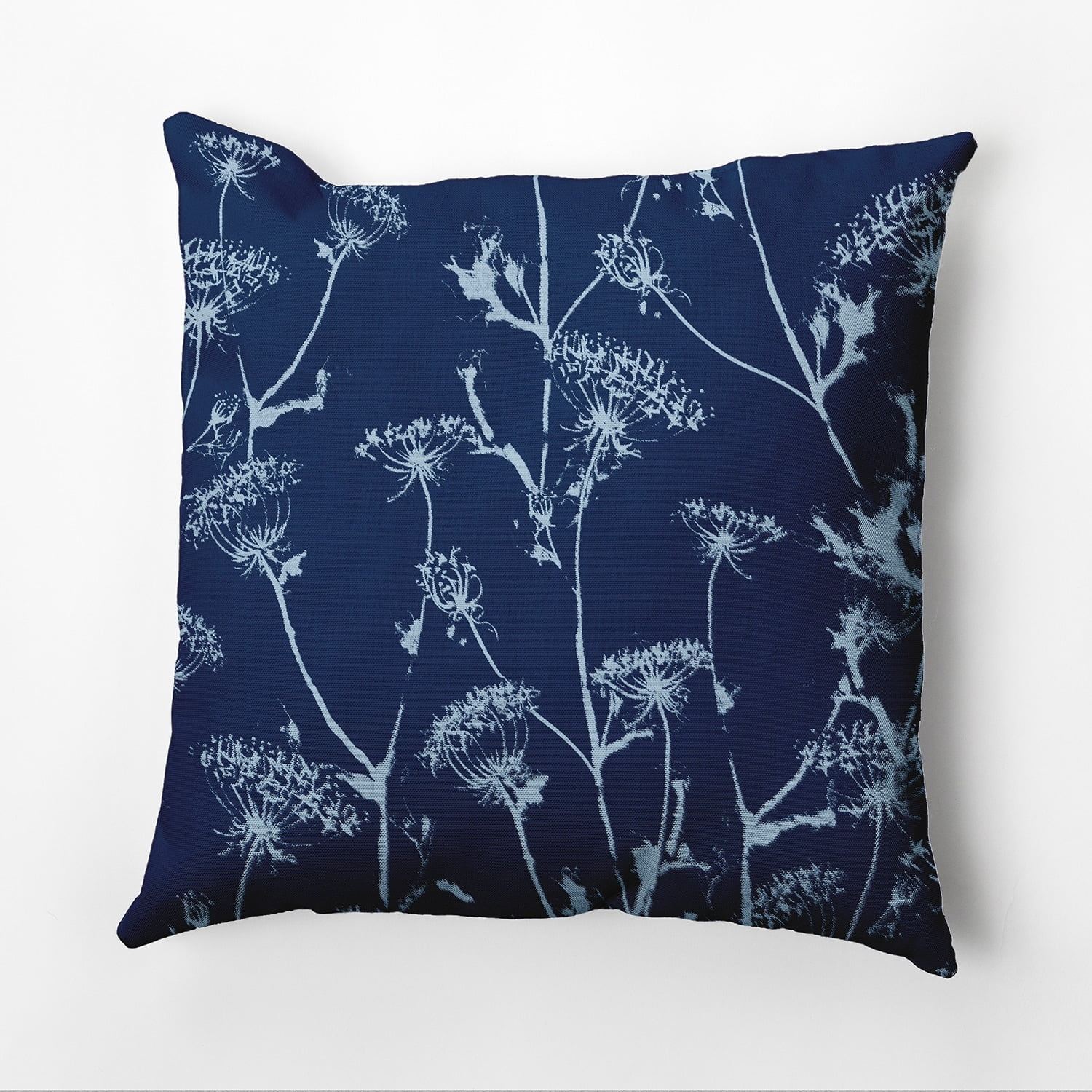 Simply Daisy Windy Blossom Outdoor Pillow, Green/White, 20 in x 20 in