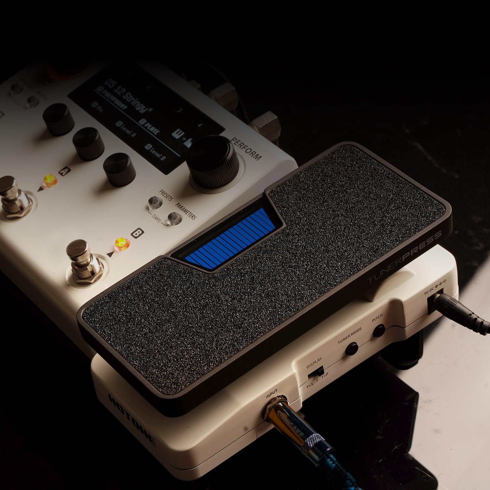 HOTONE Multi-function 4 in 1 Switchable Volume & Expression Pedal with Buffer switch and Visible Tuner SP-30T