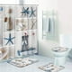 thumbnail image 3 of Juego de 4 cortinas de ducha con diseño náutico de verano, conchas marinas, faro de playa, perla, arena, conchas marinas, botella, azul, blanco, océano, con alfombrillas antideslizantes, tapa de, 3 of 7