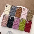 thumbnail image 2 of Matte Crinkles (Couleurs Claires), iPhone 14, 2 of 6