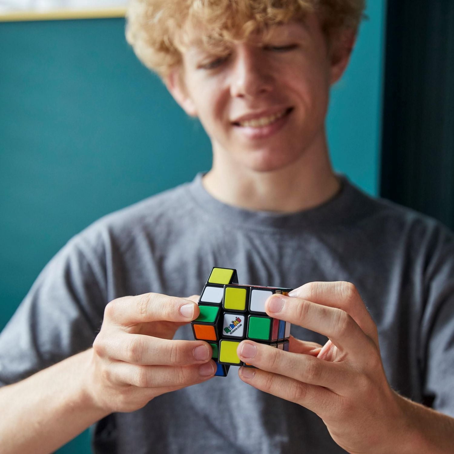 Rubik’s Cube, The Original 3x3 Colour-Matching Puzzle, Classic Problem-Solving Cube