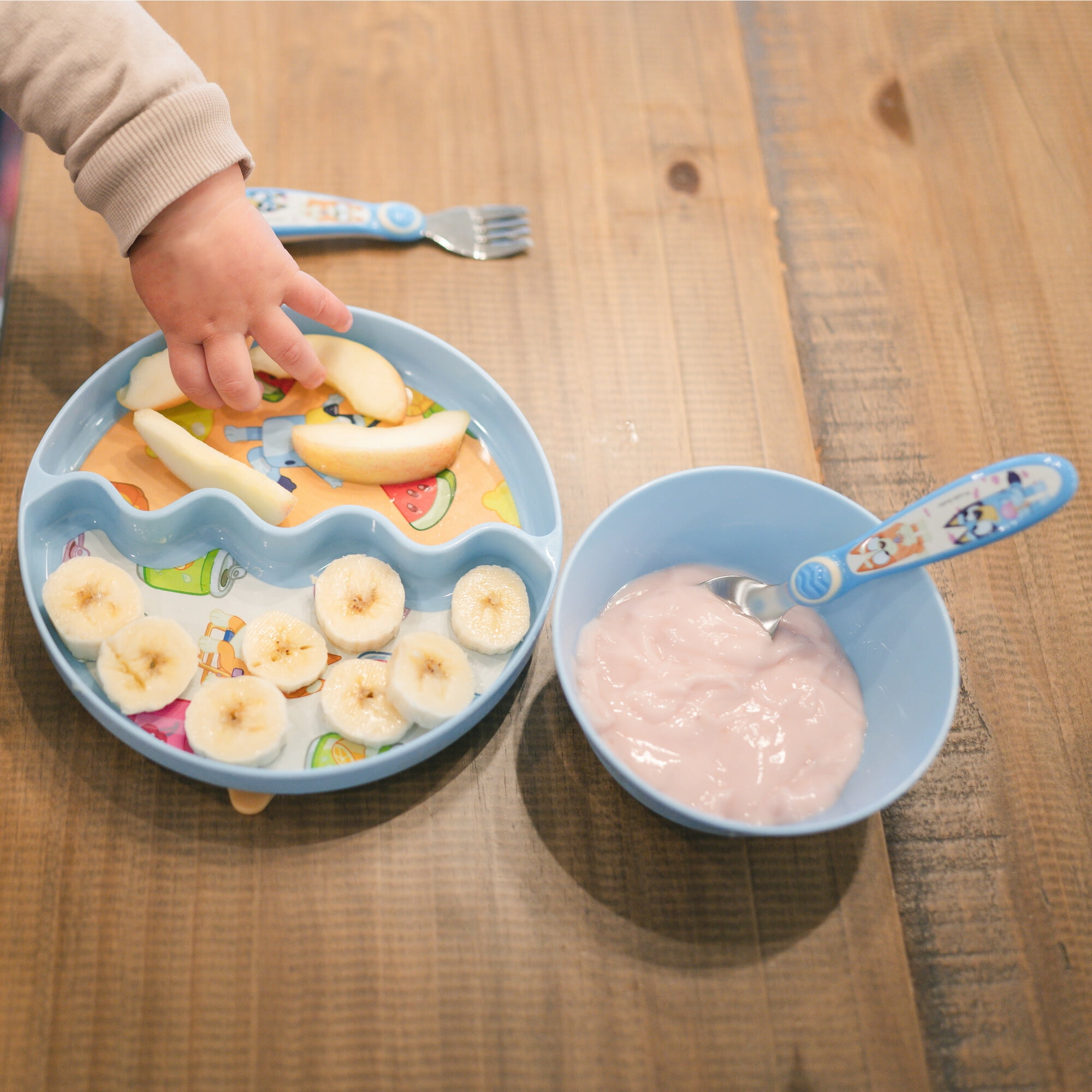 Bluey 3-Piece Mealtime Set with Divided Suction Plate, Bowl and Spoon – 9m+