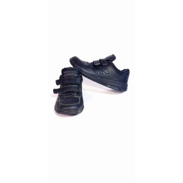 New Balance 813 v1 Sneakers Men 7.5 Black Walking Shoes MW813BK Leather Comfort