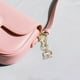 thumbnail image 5 of Mini máquinas de coser llaveros: un recuerdo con significado Llaveros novedosos de metal con forma de máquina de coser. Mini colgantes únicos para mujeres y niñas, para bolsos y bolsos., 5 of 8