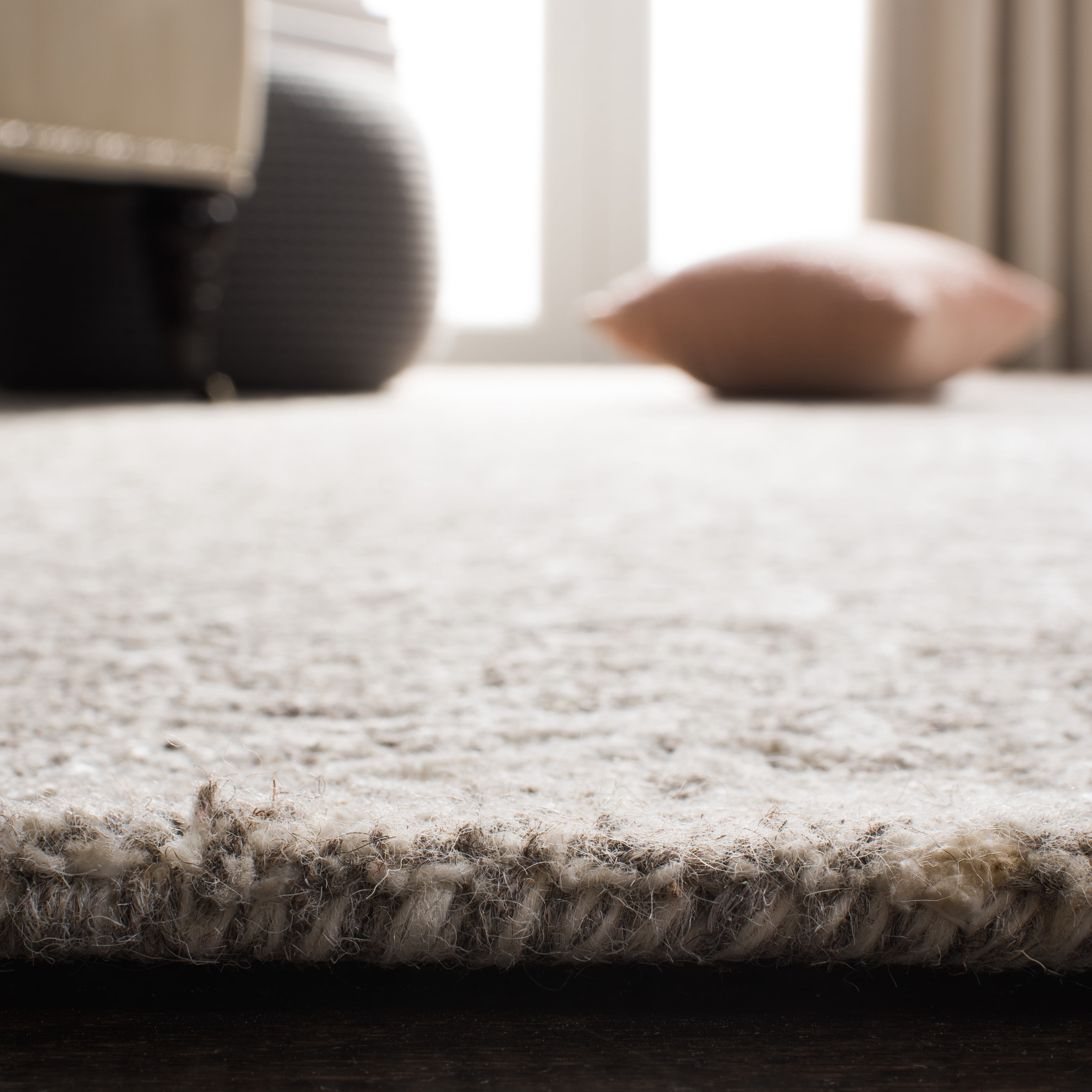 SAFAVIEH Glamour GLM117C Handmade Grey / Ivory Rug