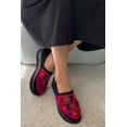 thumbnail image 1 of Collection Cube de Chaussures Kurdes Patrimoniales, 1 of 2