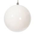 thumbnail image 3 of Adorno Navideño Vickerman Bola Blanca 6" con 4 Acabados - Caja de 4, 3 of 4