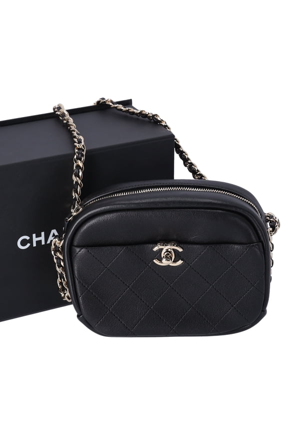 Pre-Owned Chanel Quilted Lambskin Small Casual Trip Camera Bag Crossbody Black
