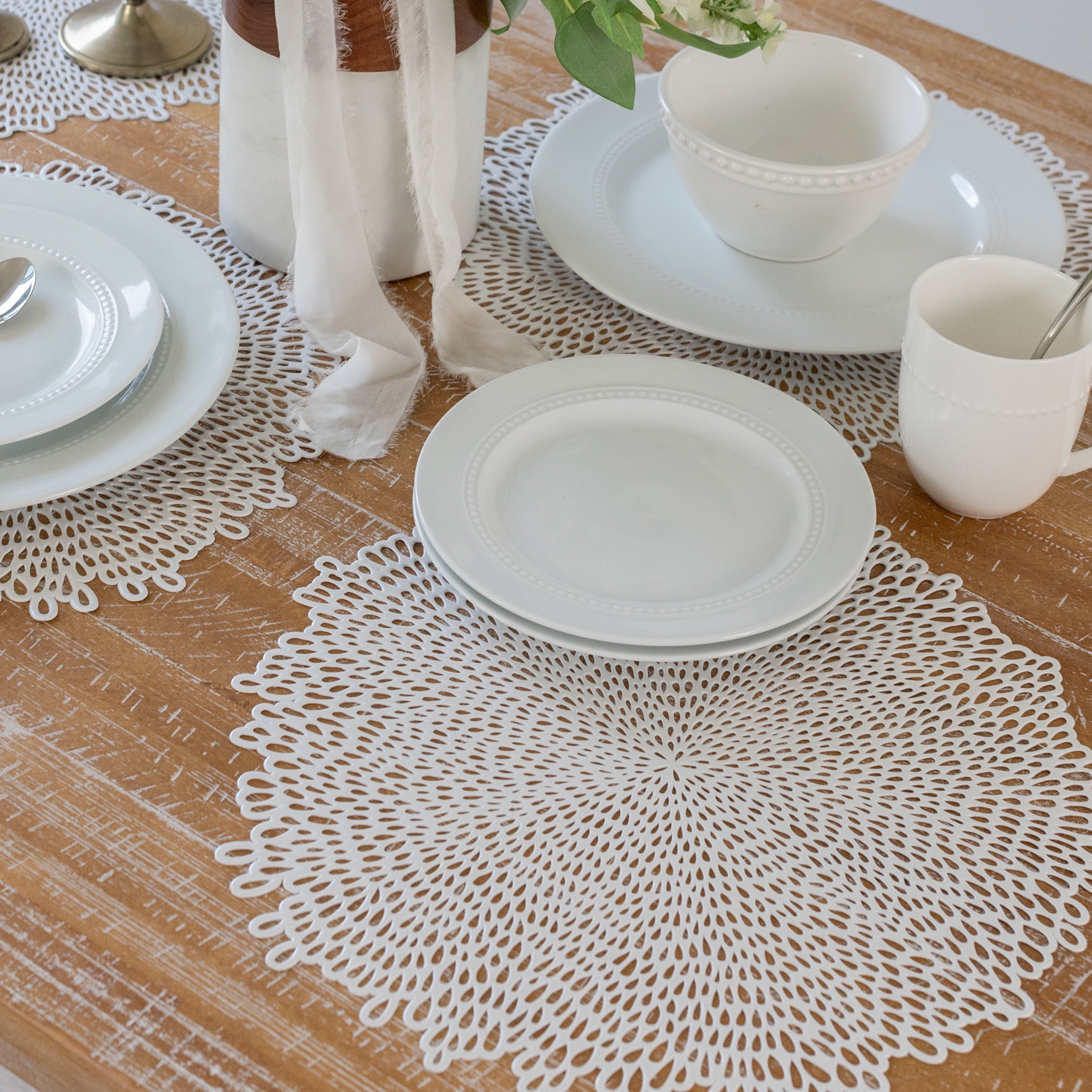 Mainstays Blossom Pressed Vinyl Table Placemat White 15.25" x 15.5"