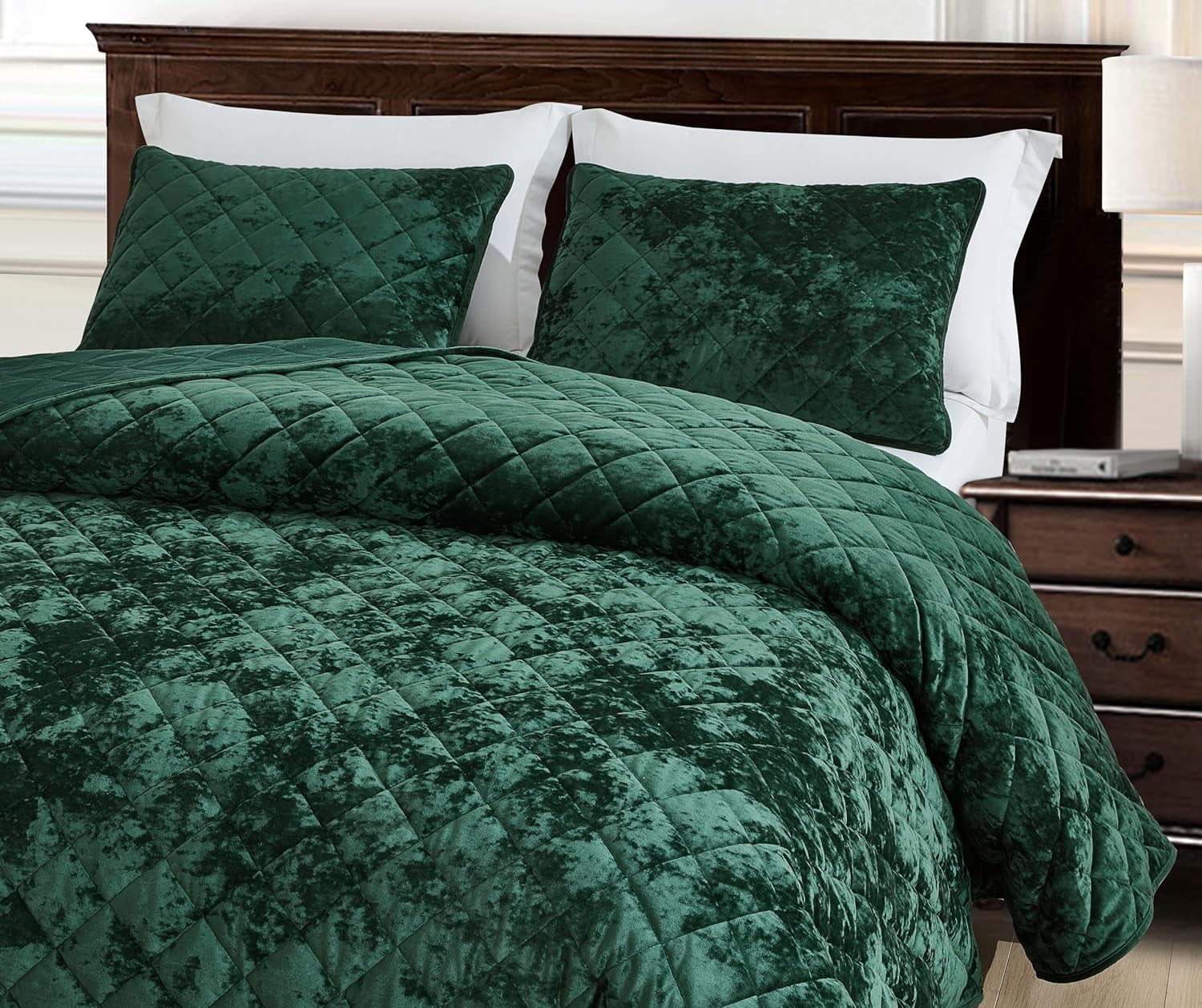 Chezmoi Collection Lux Forest Green Velvet Quilt Oversized King Set, 3-Piece Lush Plush Distressed Velvet Bedding All Season Lightweight Bedspread Brushed Microfiber Reverse with Diamond Stitch