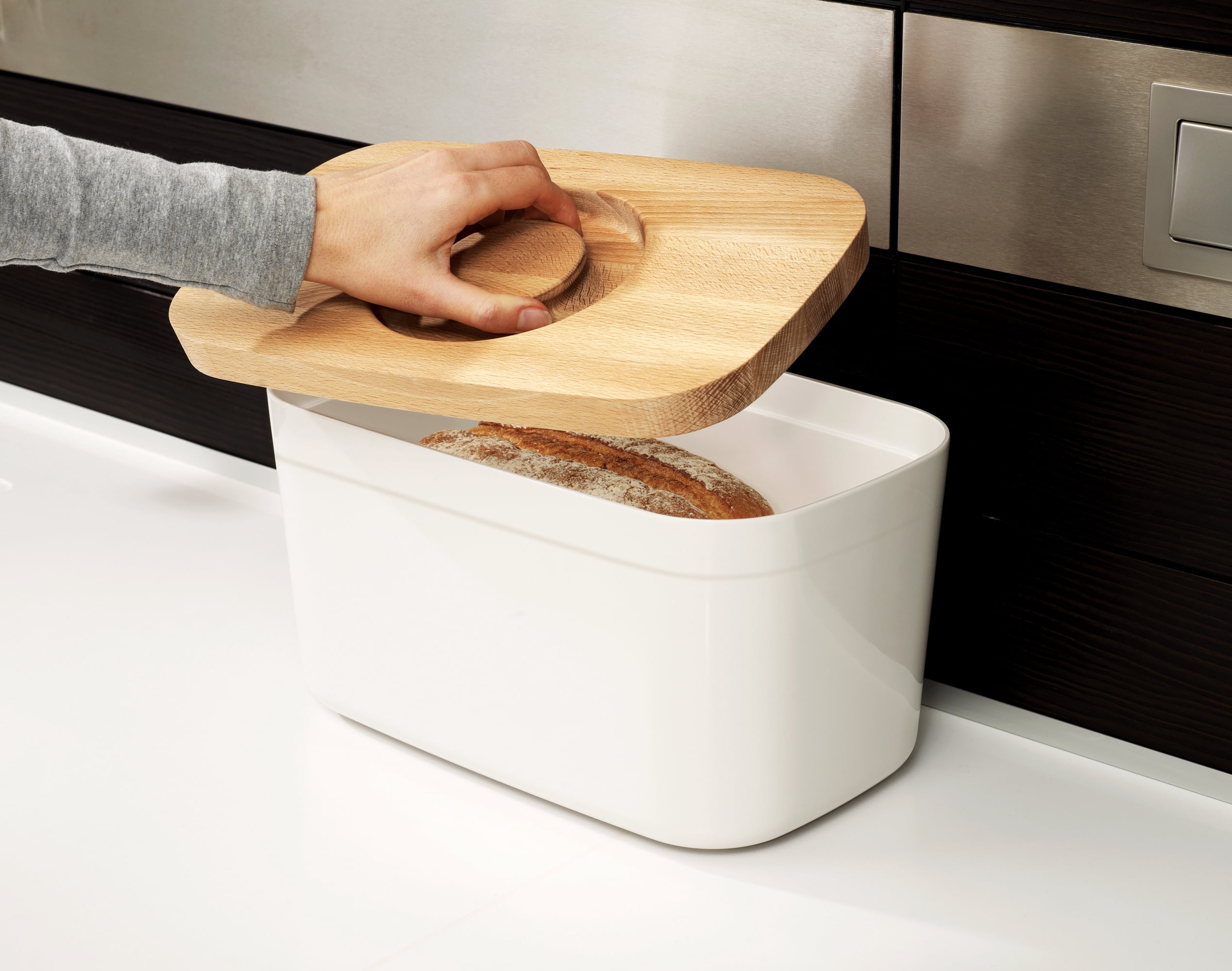 Joseph Joseph Bread Bin with Bamboo Cutting Board Lid
