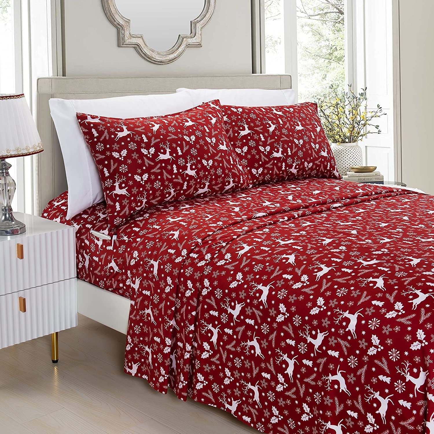 Elegant Comfort Luxury Soft Bed Sheets Holiday Pattern 1500 Thread Count Percale Egyptian Quality Softness Wrinkle and Fade Resistant (4-Piece) Bedding Set, Twin, Burgundy Reindeer