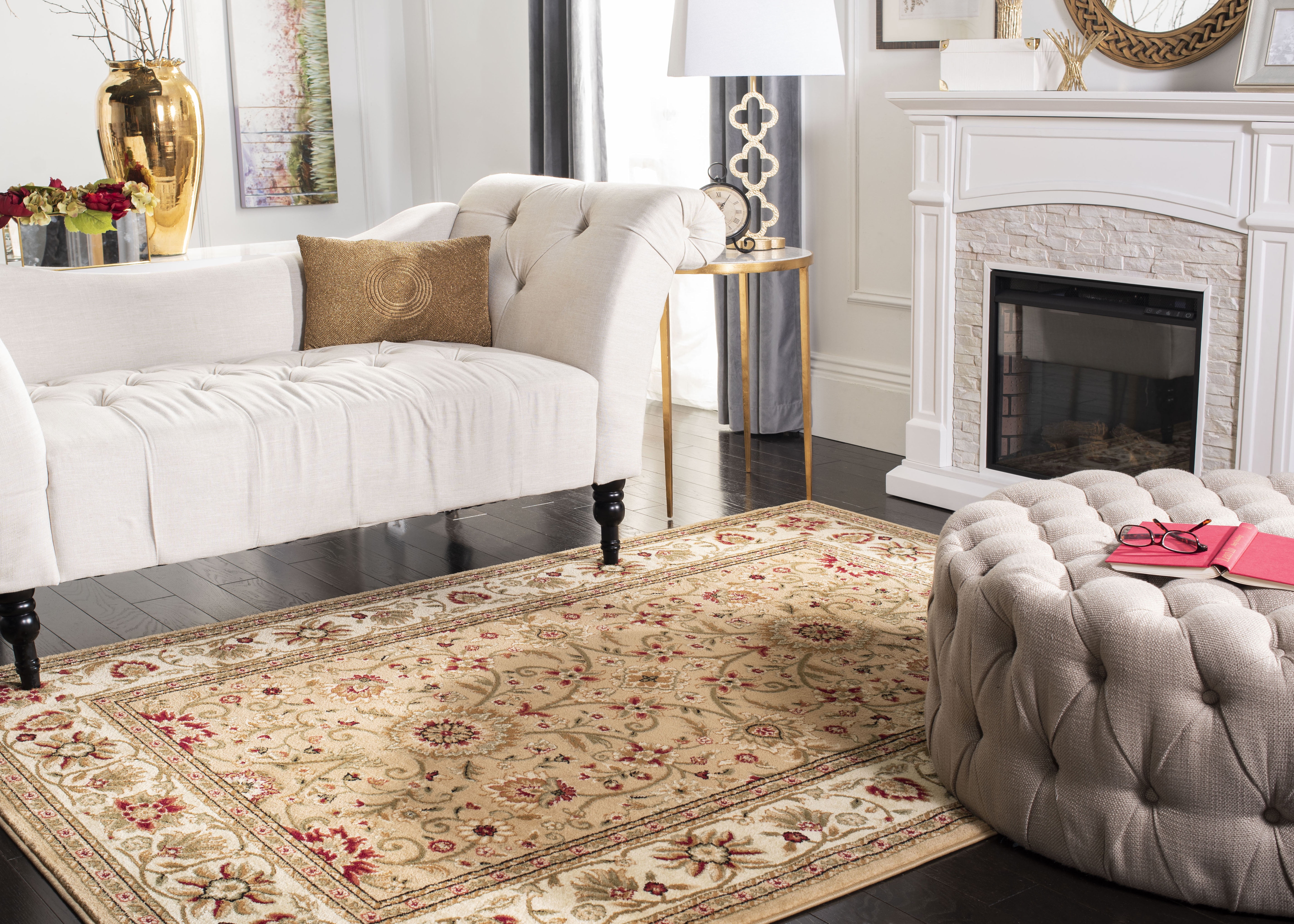 Safavieh Lyndhurst Victoria Floral Area Rug, Beige/Ivory, 6' x 8'