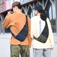 thumbnail image 2 of Bandolera pequeña e impermeable para hombre, 2 of 8