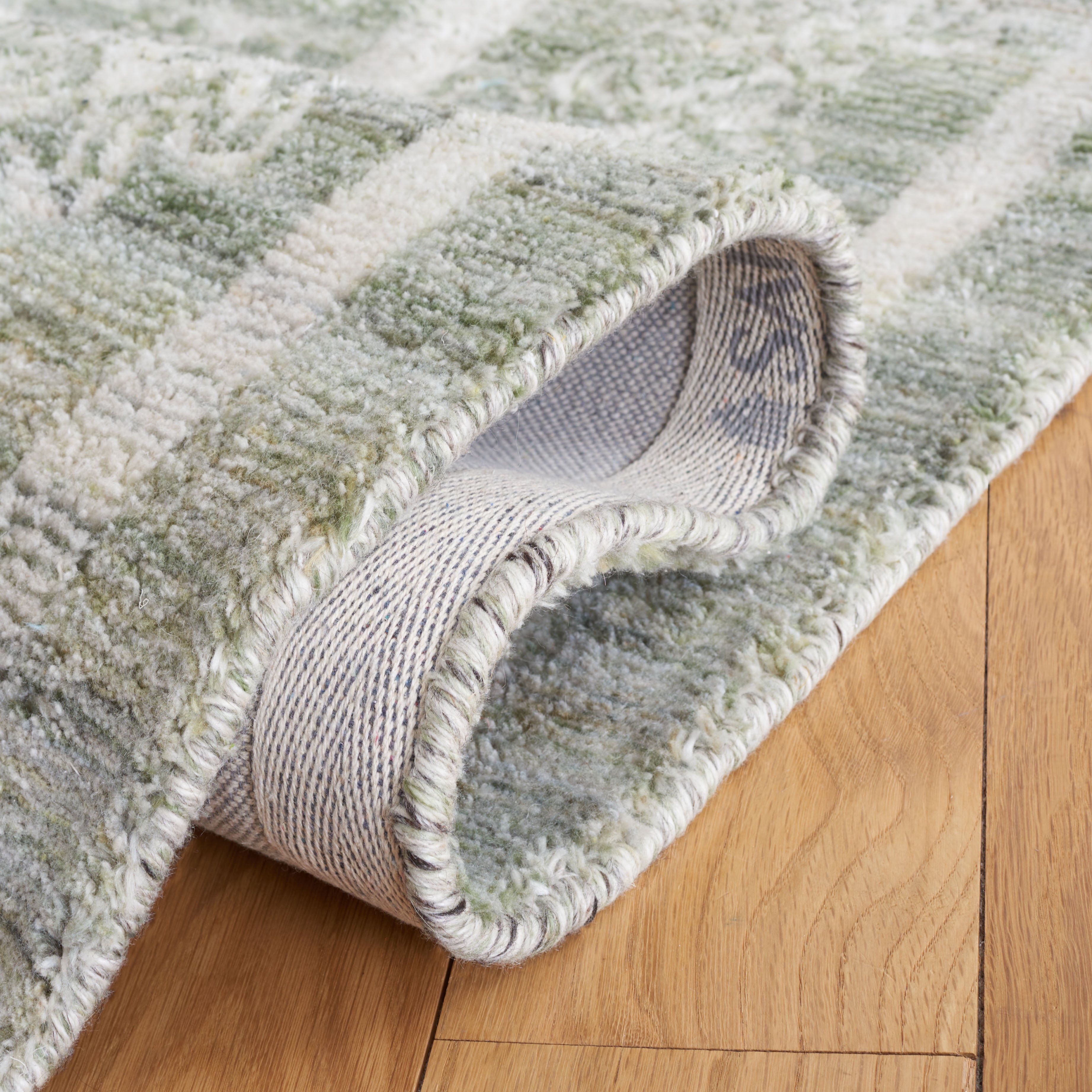SAFAVIEH Marquee Alton Medallion Area Rug, Green/Sage, 5' x 8'