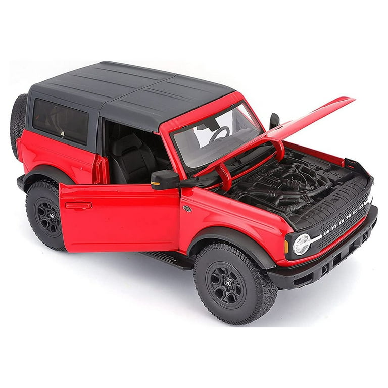 1/18 Ford Bronco Wildtrak 2021 Maisto製 Amazon.com: Maisto 2021 Ford Bronco Wildtrak Dark Blue