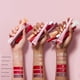 thumbnail image 5 of Bálsamo de color 2 en 1 Lip Perfector Clarins para labios y mejillas, 5 of 5