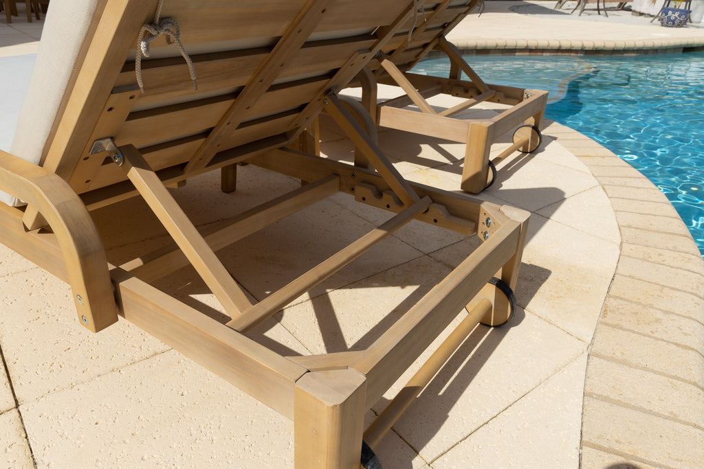 Rimini 3-Piece Acacia Wood Outdoor Patio Furniture Chaise Lounge Set w/2 Chaise Lounges and Side Table