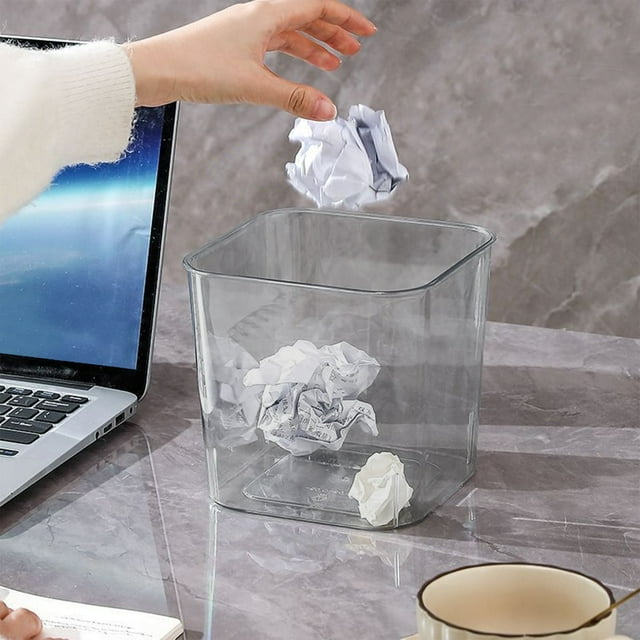 Xihbxyly Bonita Papelera de Escritorio, Diseño de Plástico Transparente, Versátil y Multiusos, Tamaño Compacto para Dormitorio, Oficina y Baño, Construcción Robusta y Duradera, 15,5 X 15,5 X 14,5 Cm.