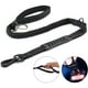 thumbnail image 1 of Correa para perros de alta resistencia para perros grandes de hasta 40 kg. Correa elástica reflectante para entrenamiento de perros que absorbe los golpes con hebilla para cinturón de seguridad del automóvil. 2 asas de tráfico acolchadas para un control adicional. Ormromra 2034533-2, 1 of 8