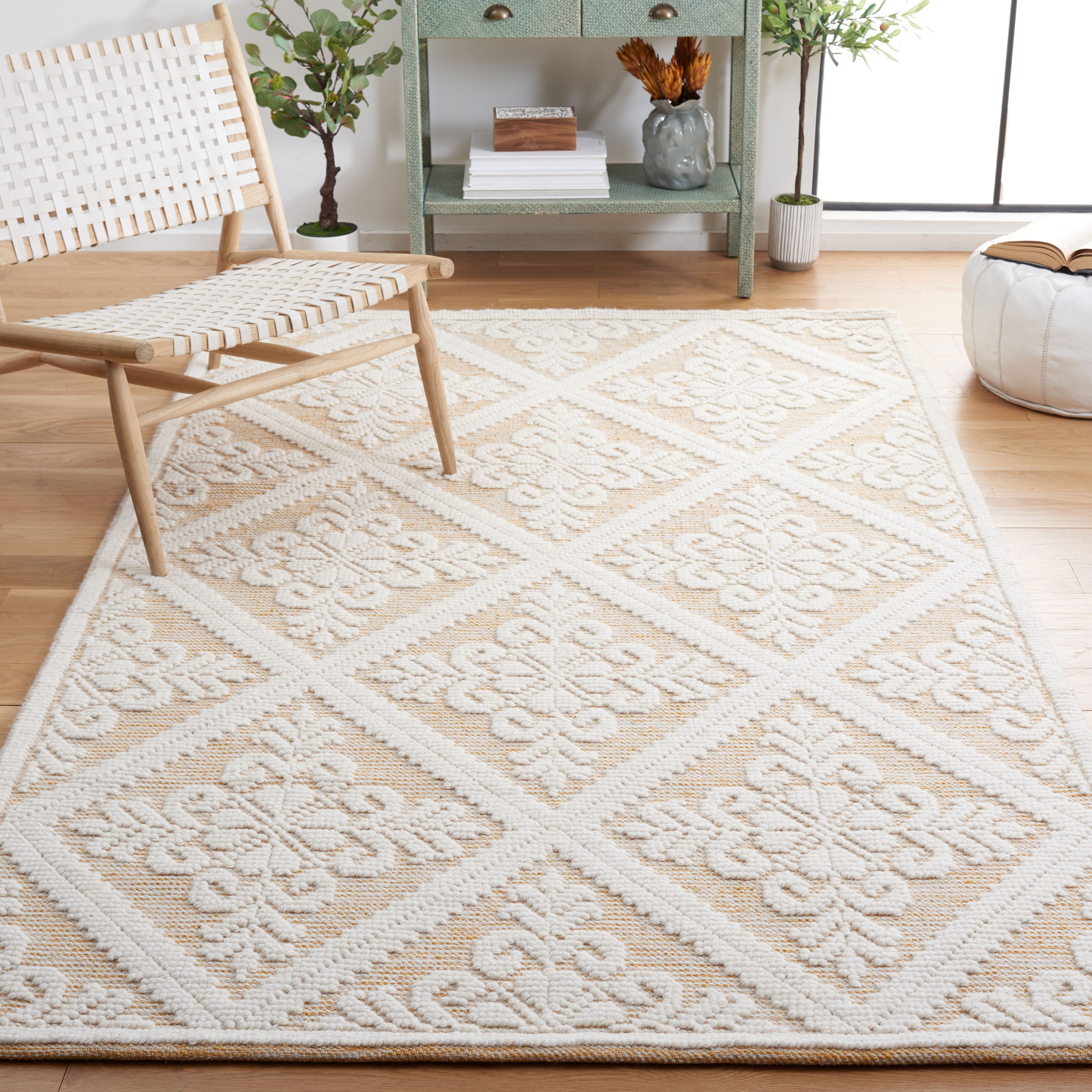 SAFAVIEH Vermont Trinity Floral Geometric Wool Area Rug, Ivory/Gold, 3' x 5'