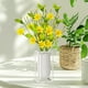 thumbnail image 4 of Arreglo Floral Artificial de Primavera: Margaritas, Flores Artificiales Europeas y Silvestres, Tallos de Bayas de Pascua y Hojas Verdes., 4 of 6