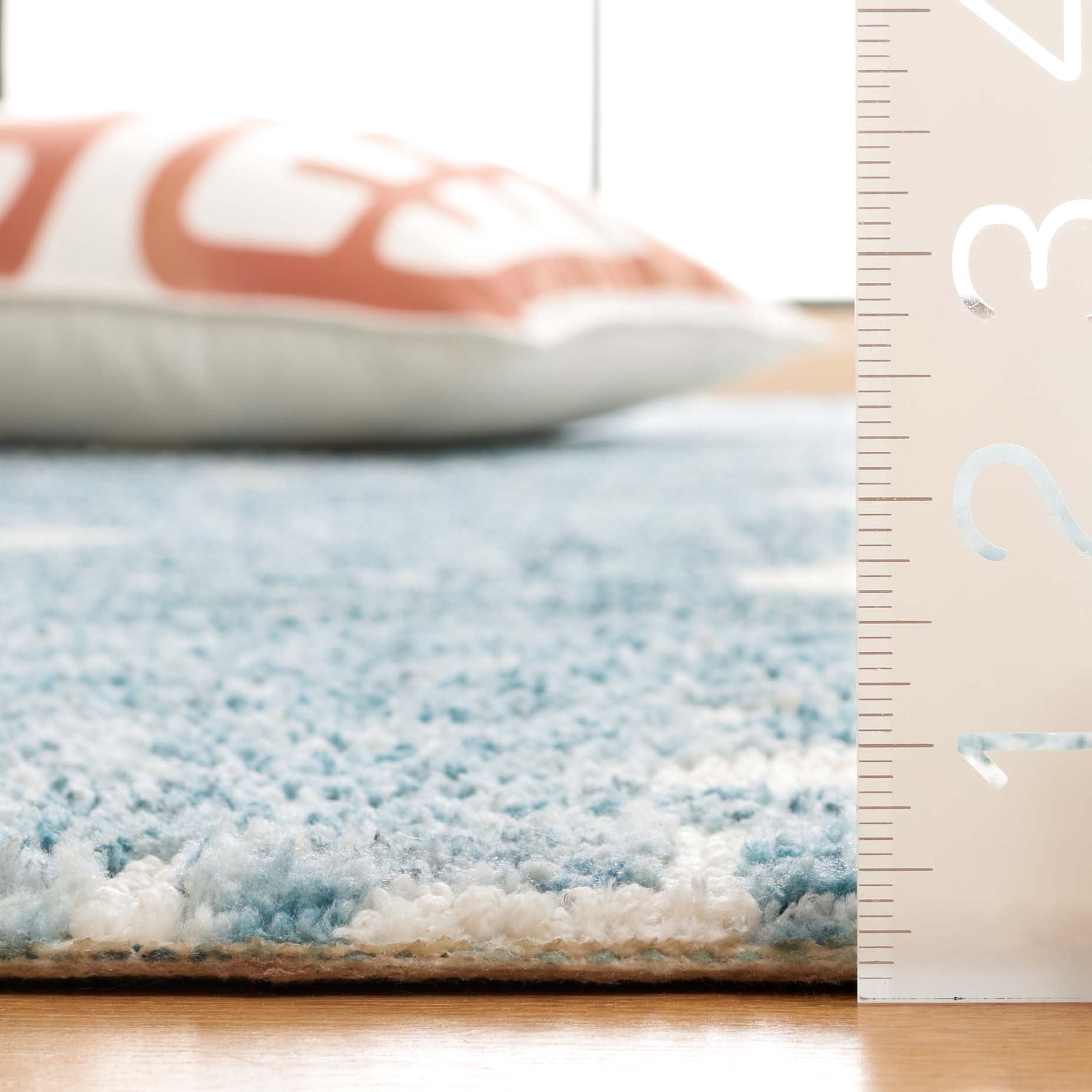 SAFAVIEH Audrey Jaxon Trellis Area Rug, Blue/Ivory, 5' x 8'