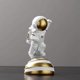 thumbnail image 1 of Estatua de Astronauta Fernando Escultura de Resina para Adultos, 1 of 8