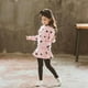 thumbnail image 2 of Conjunto de ropa para niñas pequeñas con estampado de corazones, sudadera de manga larga, camiseta, pantalones, falda, leggings, pantalones, de 2 a 8 años, 2 of 5