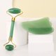 thumbnail image 5 of Jade Roller y Gua Sha Skin Detox Set para una piel hermosa - Herramienta avanzada de masajeador de ojos y cuello para ayudar a reducir las arrugas y el envejecimiento Xemadio 2035636-1, 5 of 8