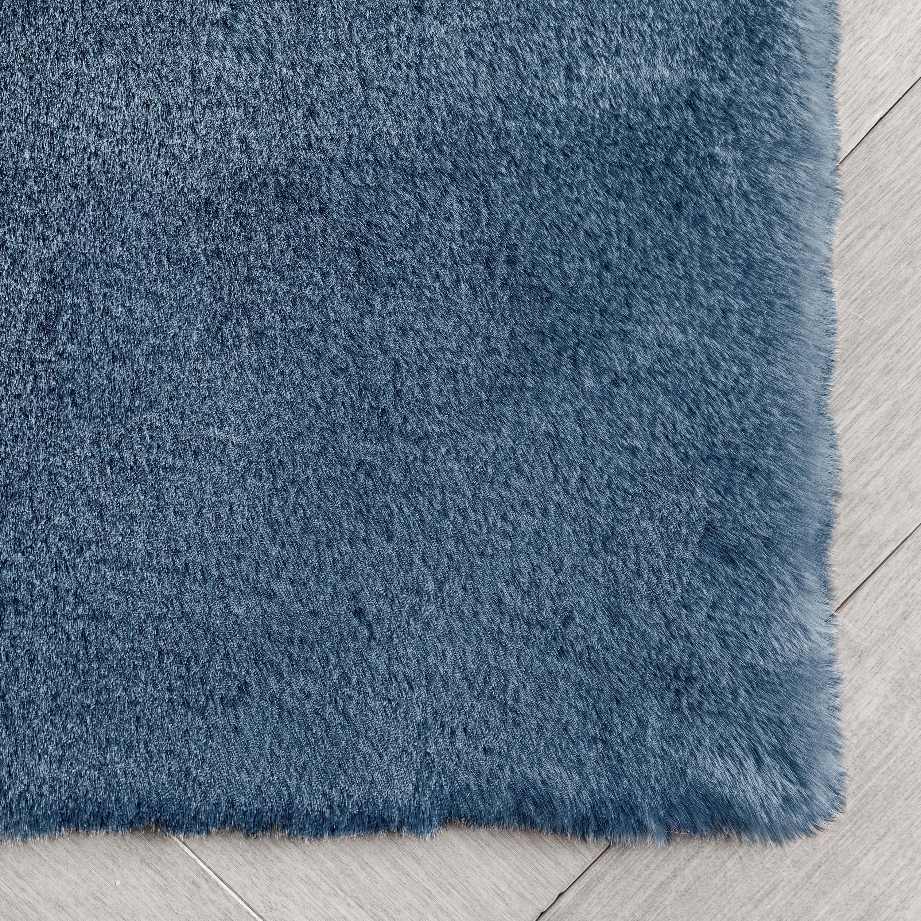 Well Woven Opal Crest Textured Solid Dark Blue Modern Faux Fur 31" Heart Area Rug