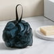 thumbnail image 4 of Esponja de Baño Bicolor - Flor de Baño de Malla Suave y Esponjosa para Adultos - Material de Polietileno, 16 X 15 Cm, Cuerda para Colgar - Rojo, Azul, Verde, Morado - 1 Paquete, 4 of 4