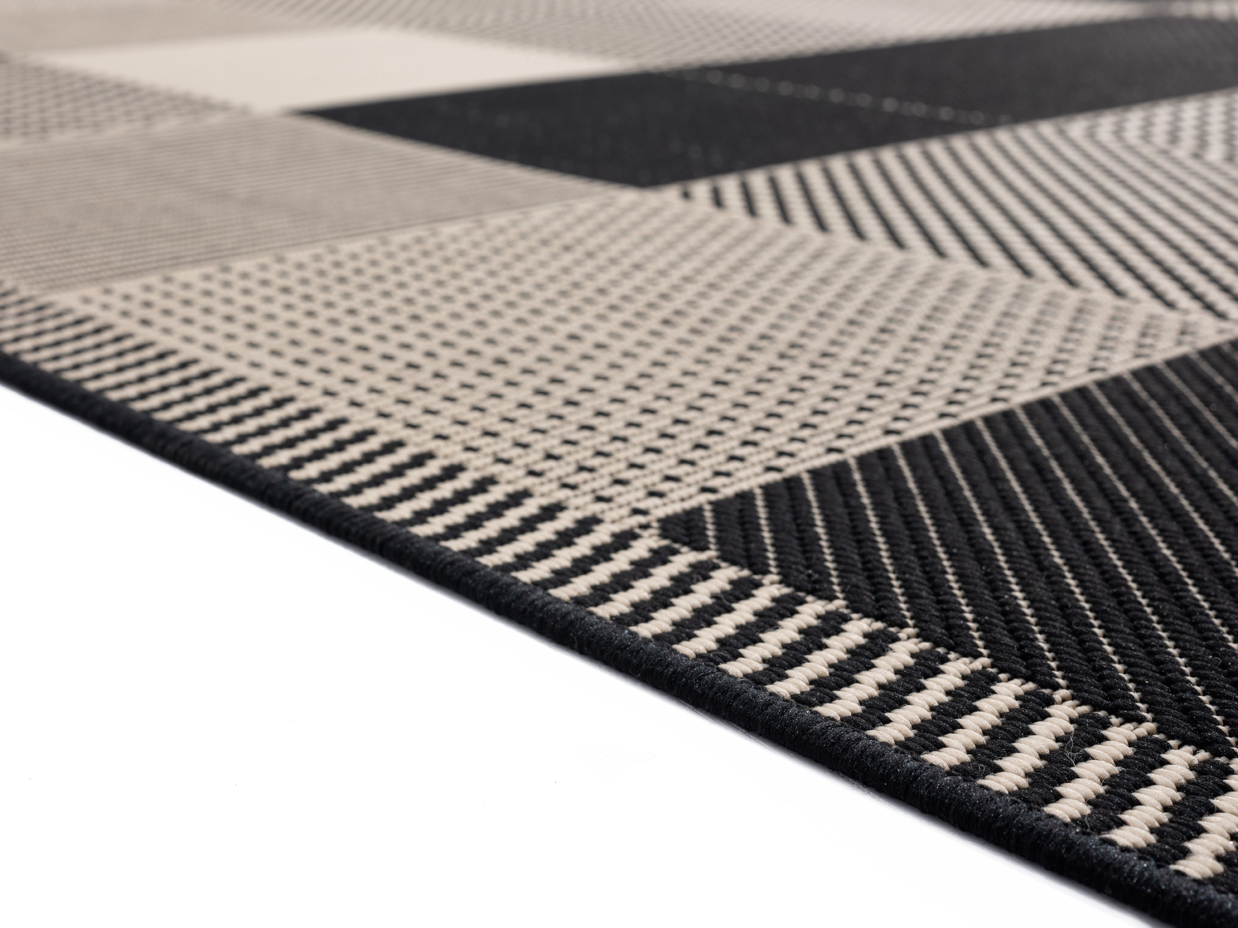 United Weavers Mali Dabeda Contemporary Geometric Area Rug, Black, 5'3" x 7'6"