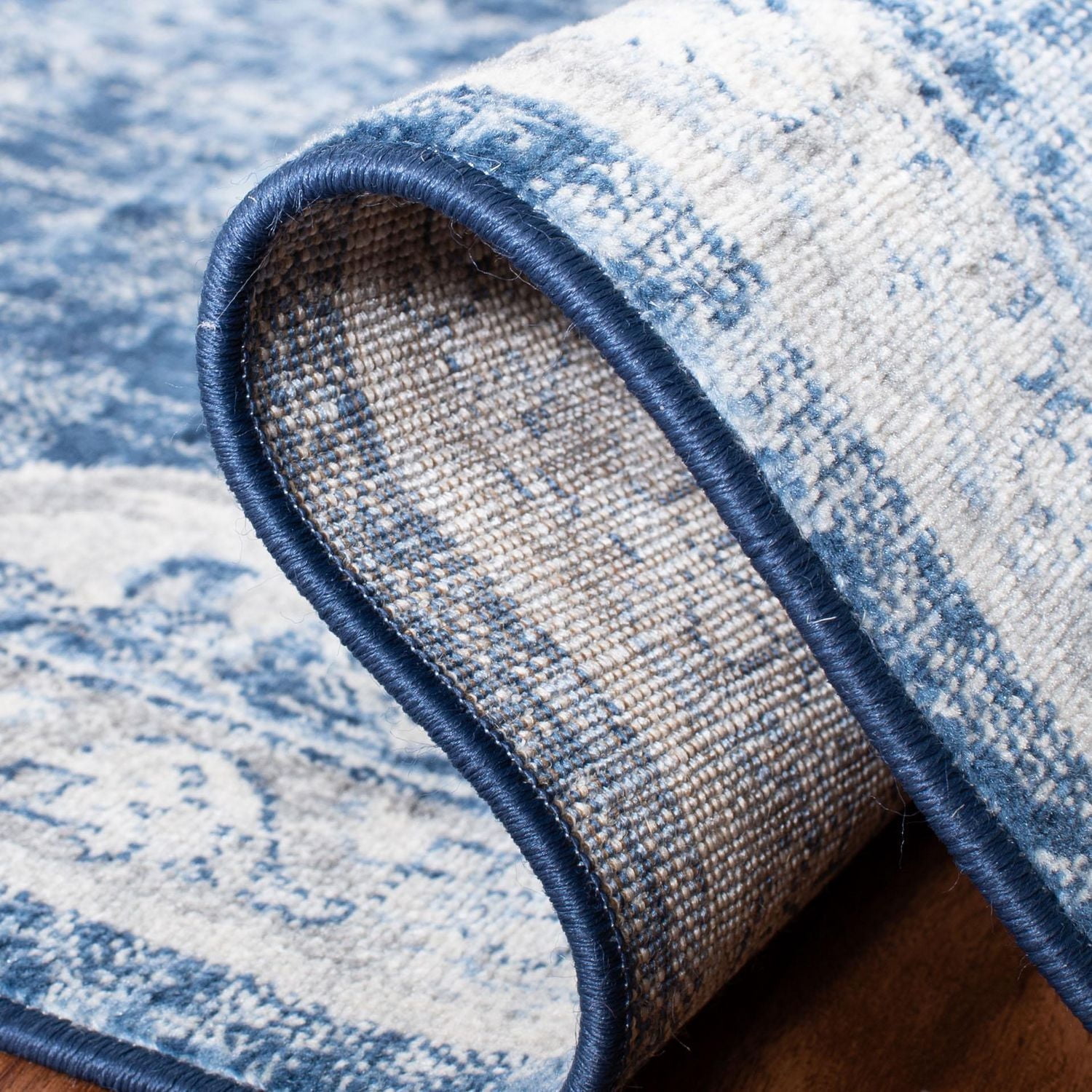 SAFAVIEH Brentwood Harland Floral Bordered Area Rug