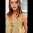 thumbnail image 4 of Blusas de Verano Bohemias con Lazo Frontal para Mujer, Blusas Playeras de Encaje con Botones, Sin Mangas, de de , Y2k 2025, Amarillas, Talla M, 4 of 6