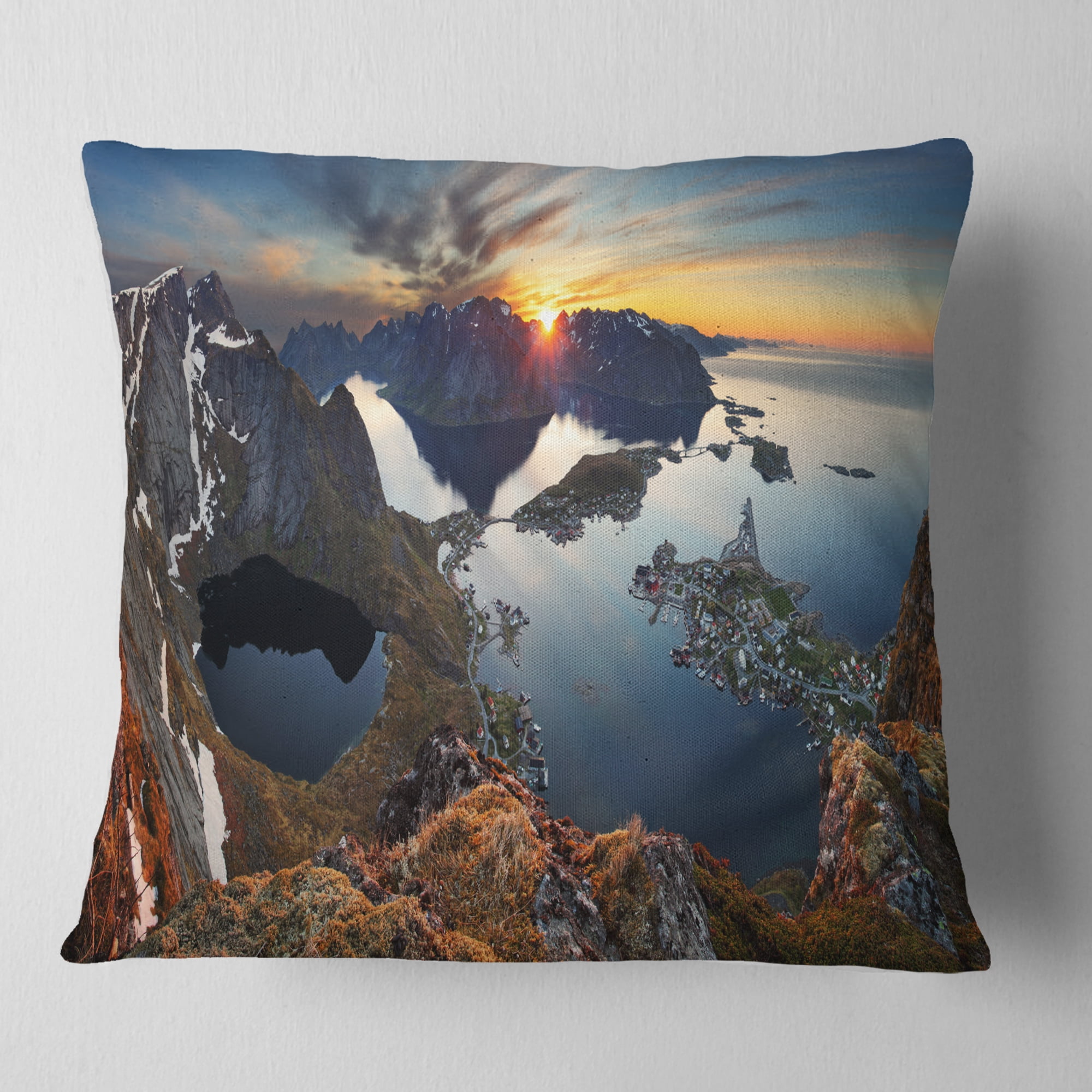 Designart Rocky Sea Mountains - Seascape Photography Throw Pillow - 16x16