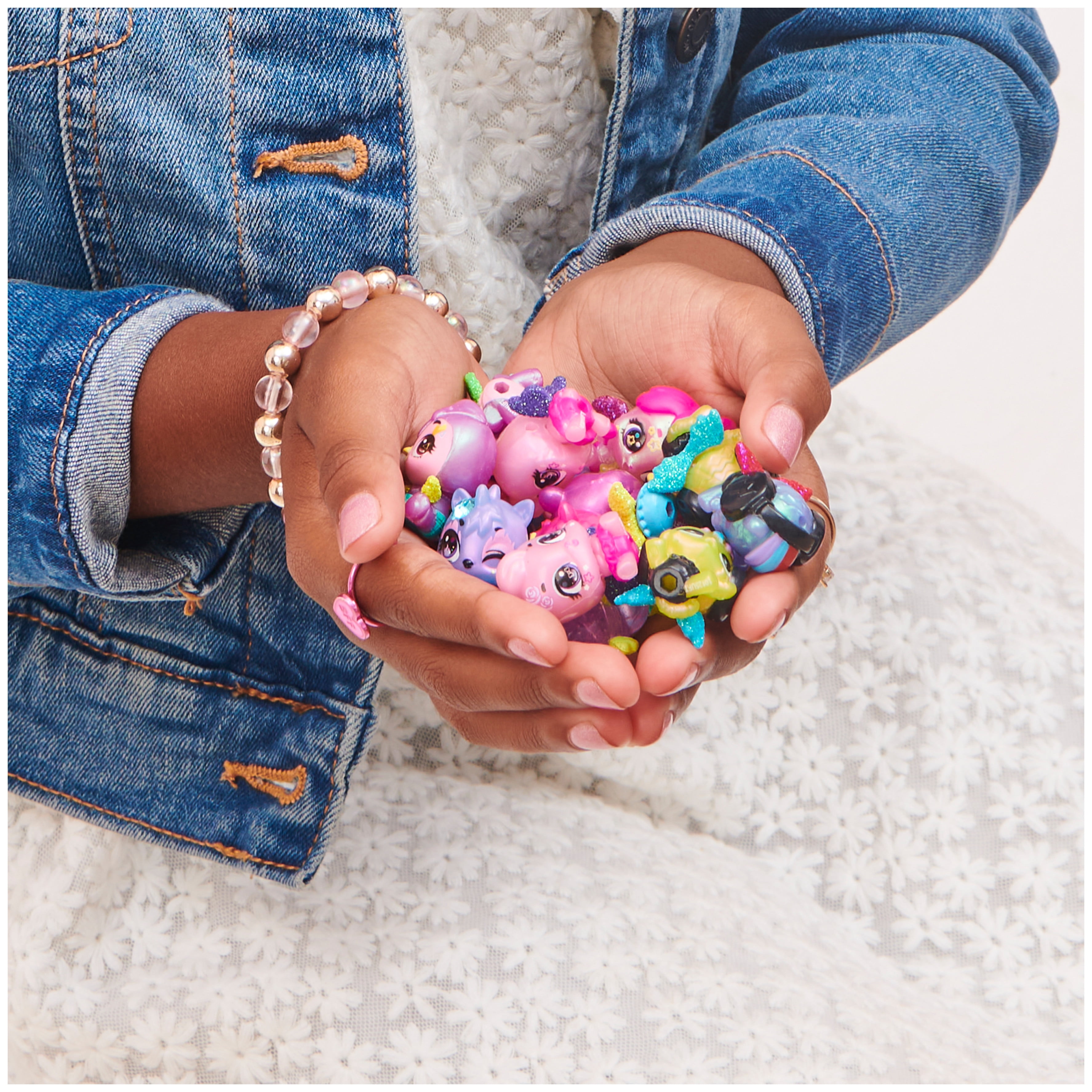 Hatchimals CollEGGtibles Brilho, 12-Pack com ovos embrulhados