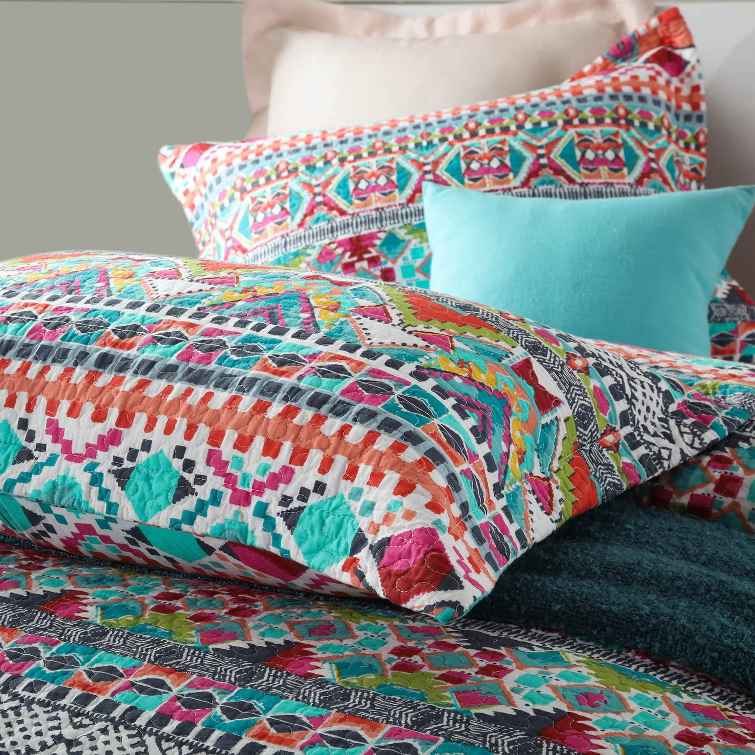 WannaToo King Size Quilt Comforter Cotton Bedding Set With Shams, Blue and Red