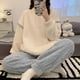 thumbnail image 3 of Conjunto de Pijama de terciopelo para mujer, ropa de dormir holgada, cálida, sencilla, combina con todo, básica, gruesa, para el hogar, Invierno, 3 of 4