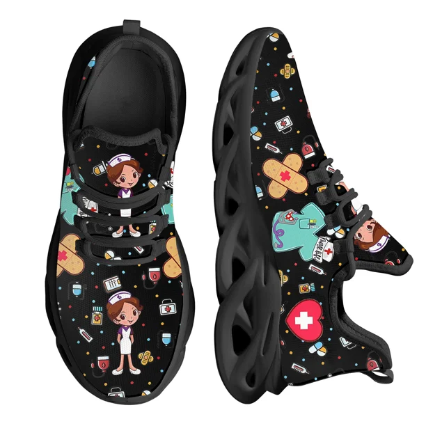 Zapatillas deportivas de malla con estampado de enfermera para mujer, calzado ligero y casual para correr, con patrón de suministros médicos