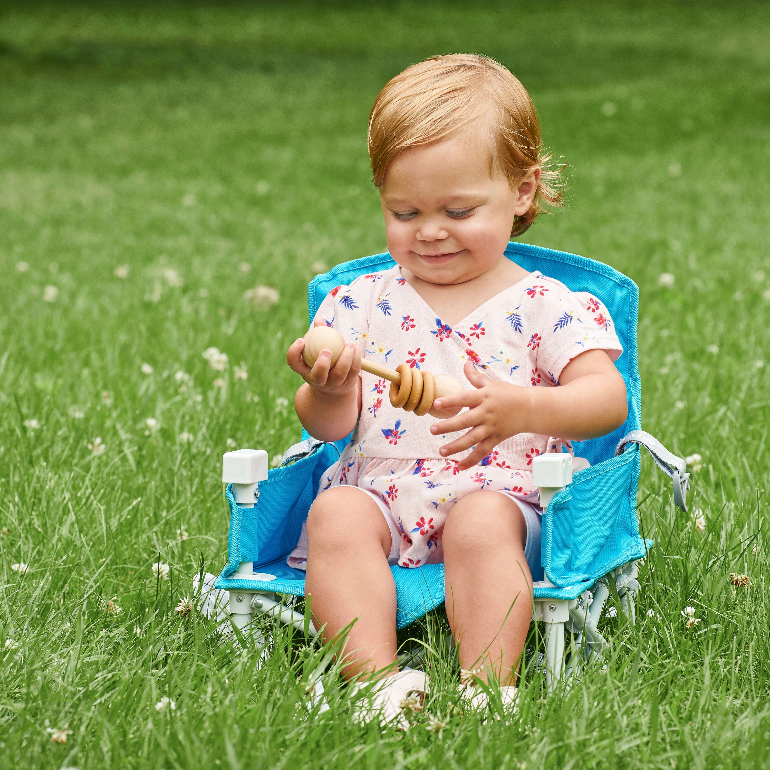 Regalo My Chair Portable Booster Seat with Tray, Aqua Blue, For Ages 9 to 36 Months
