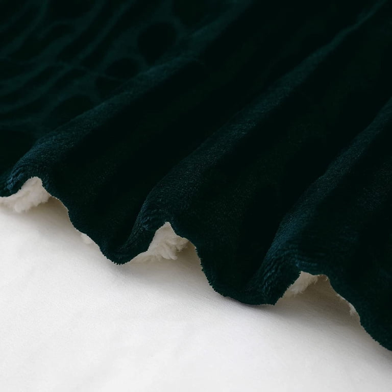 Exclusivo Mezcla 50x70 Sherpa Fleece Throw, Forest Green photo 8