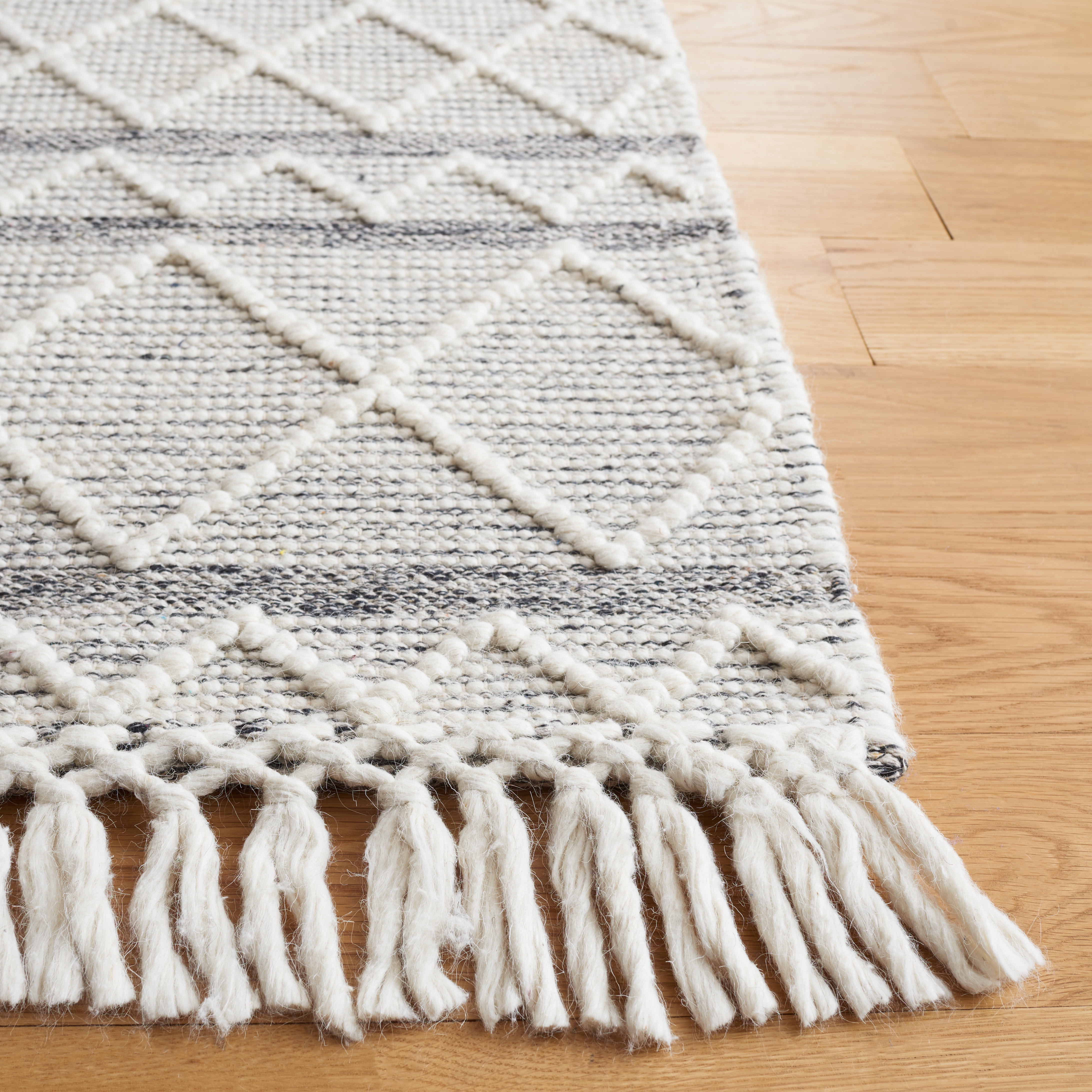 SAFAVIEH Vermont William Trellis Area Rug, Grey/Ivory, 4' x 6'