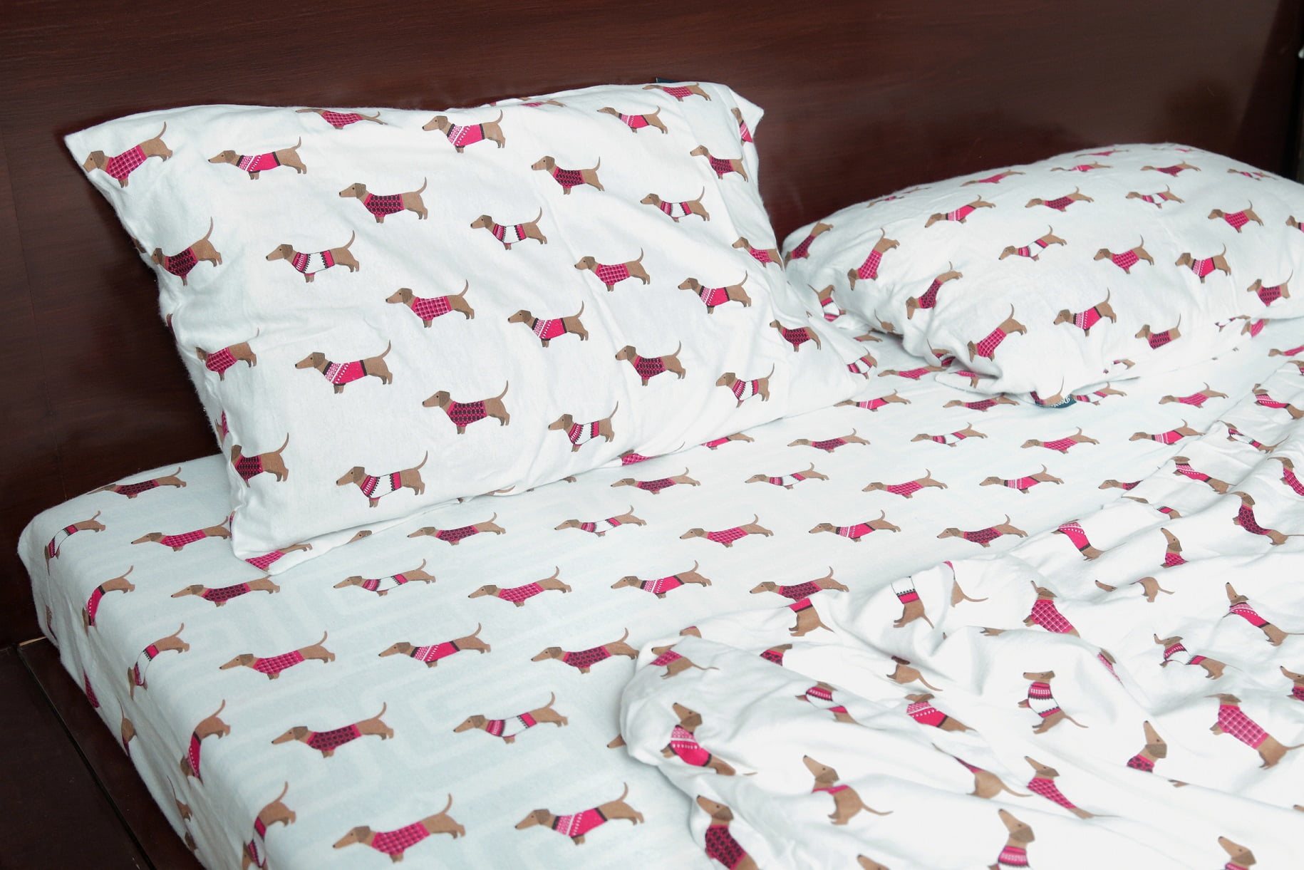 Dearfoams 100% Cotton Flannel Super Soft Sheet Sets, Dachsmund, Twin