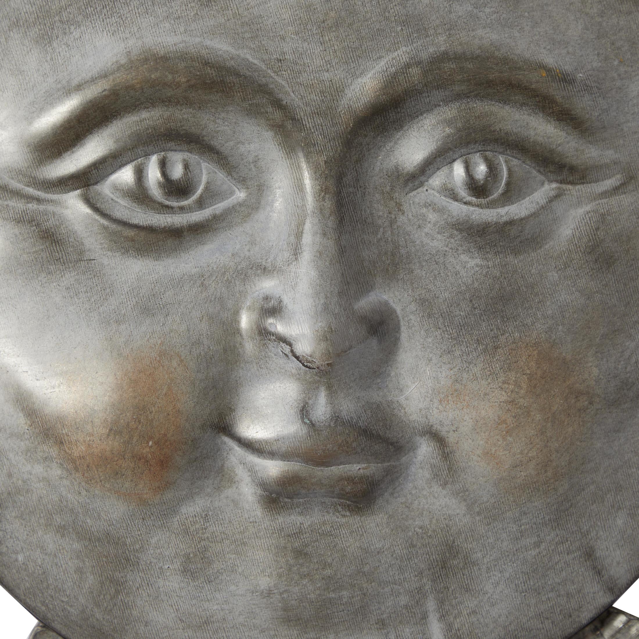 DecMode Gray Metal Sun Indoor Outdoor Face Home Wall Decor with Ribbed Detailing, 36" x 4" x 36"