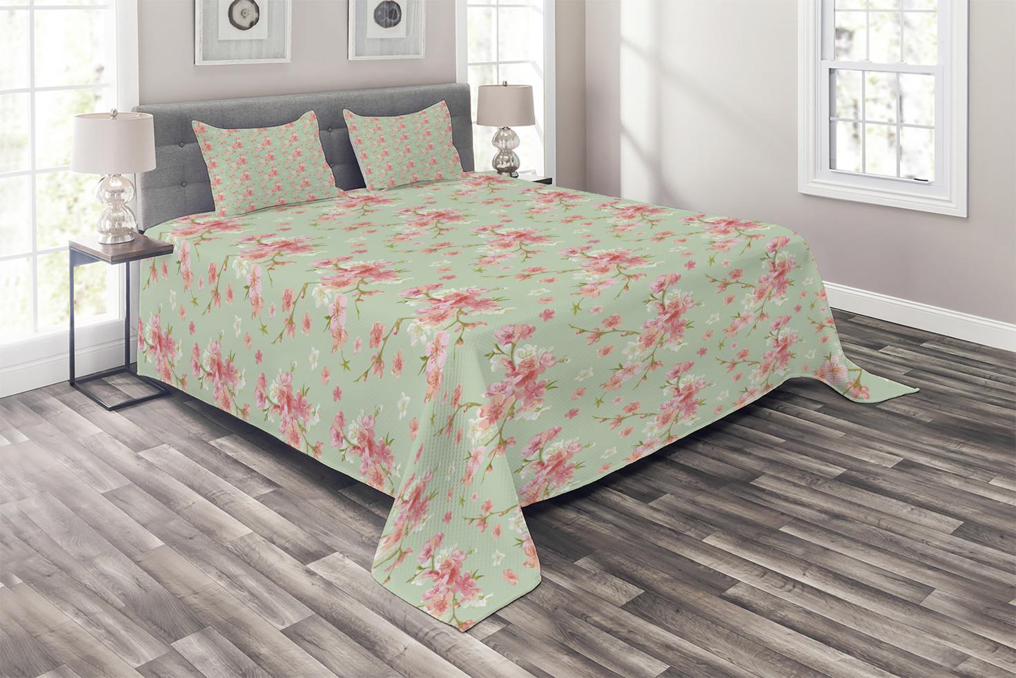 Shabby Chic Coverlet Set King Size, Retro Spring Blossom Flowers with